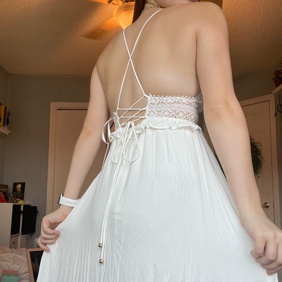 COPY - Flowy, bohemian, crocheted white dress SIZE:M (4/6) - Picture 3 of 3